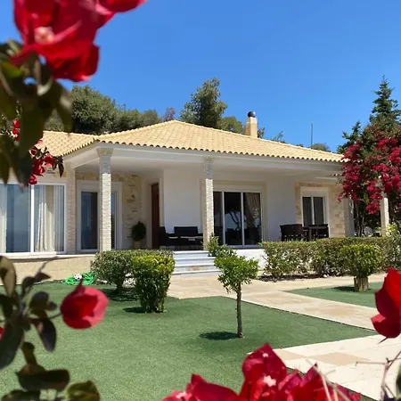 Christina Luxury * Lac de Vouliagmeni