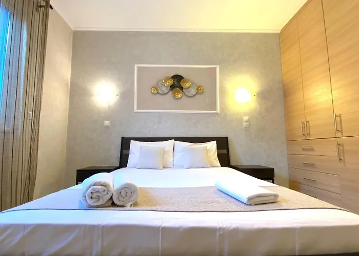 Christina Luxury Villa Vouliagmeni Lake