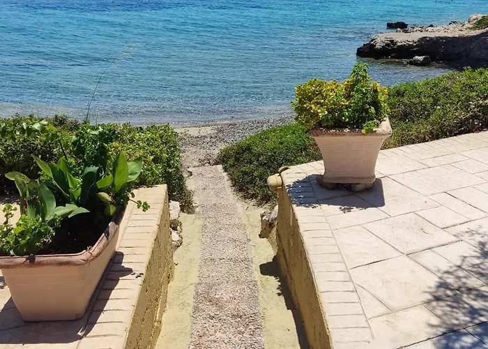 Christina Luxury Vouliagmeni Lake