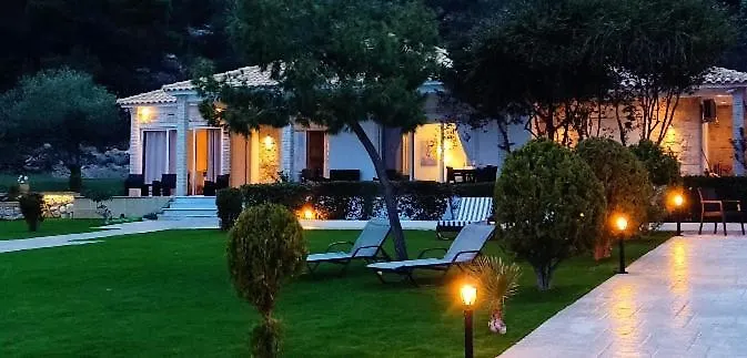 Christina Luxury Villa Vouliagmeni Lake